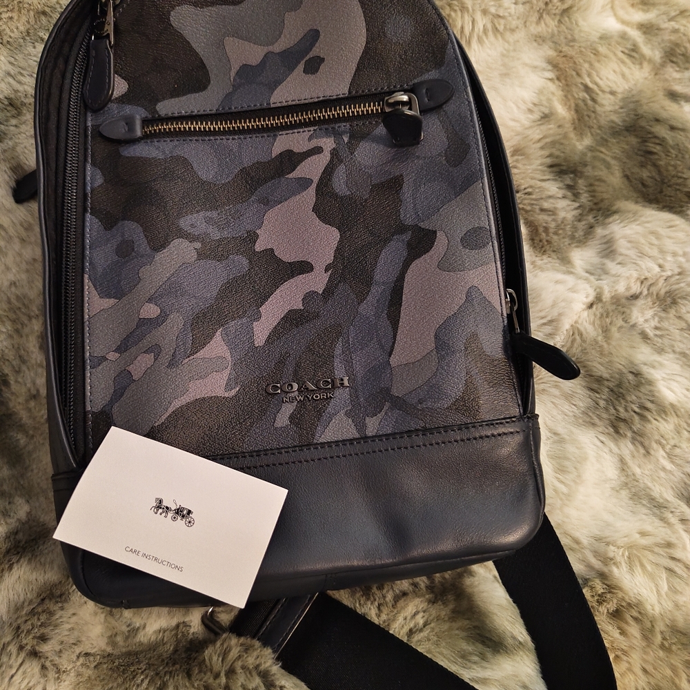 Coach Men Graham Camo Sling Pack - Blue Pack Brand anew
